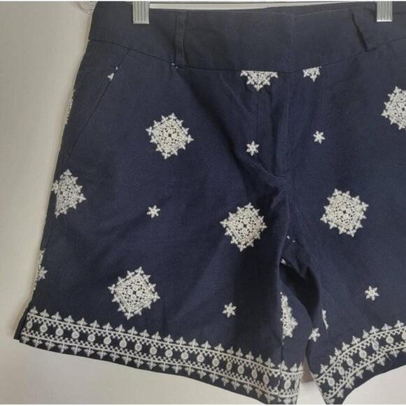 LOFT Blue White Embroidered Bermudas Shorts Side Pockets Size 2 - Picture 8 of 9